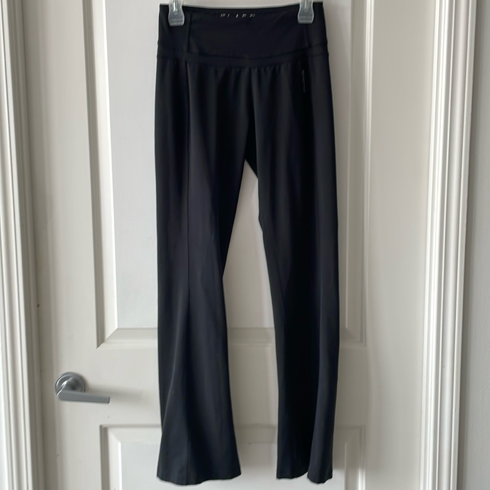 Reebok jogging pants/leggings, size xs, flare boot cut, black